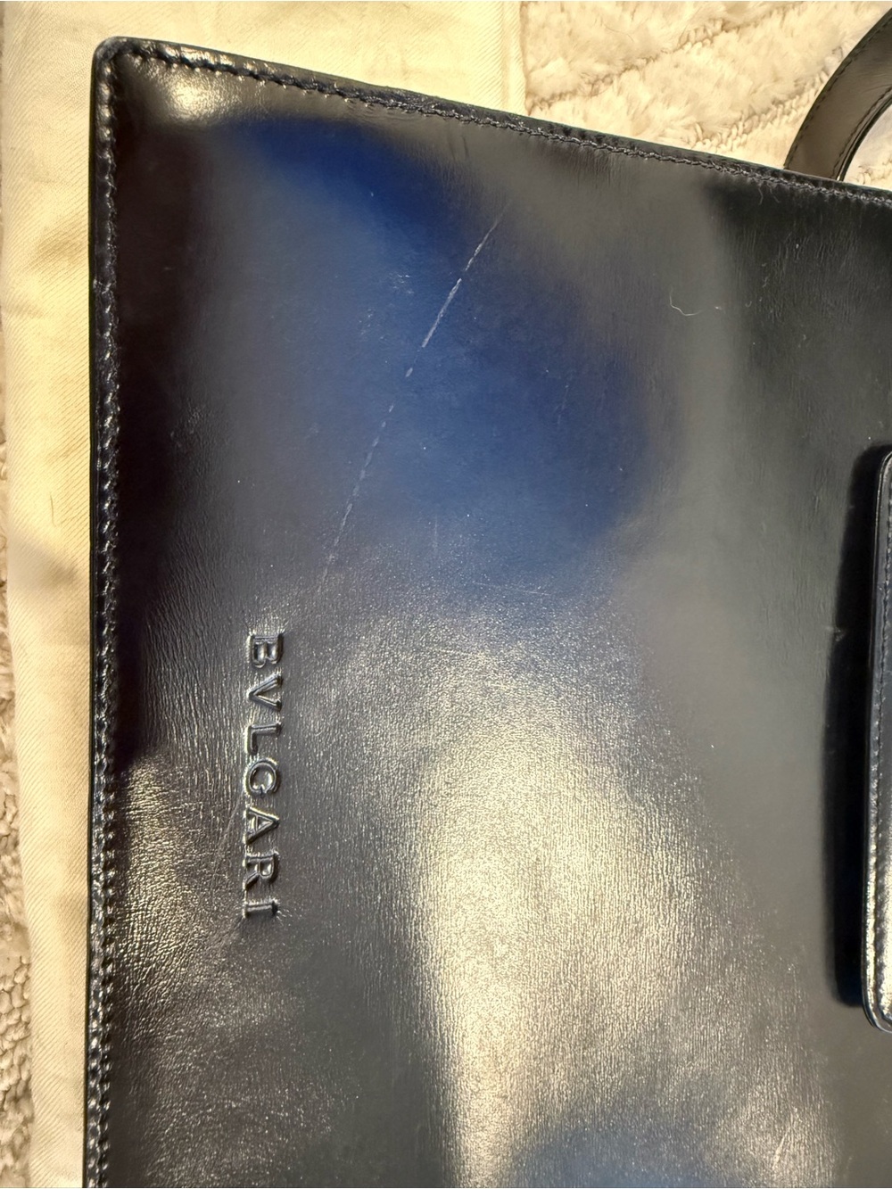 BVLGARI patent leather one strap shoulder bag with dust bag - Picture 11 of 12